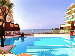 Appartement climatisé avec vue mer et piscine
